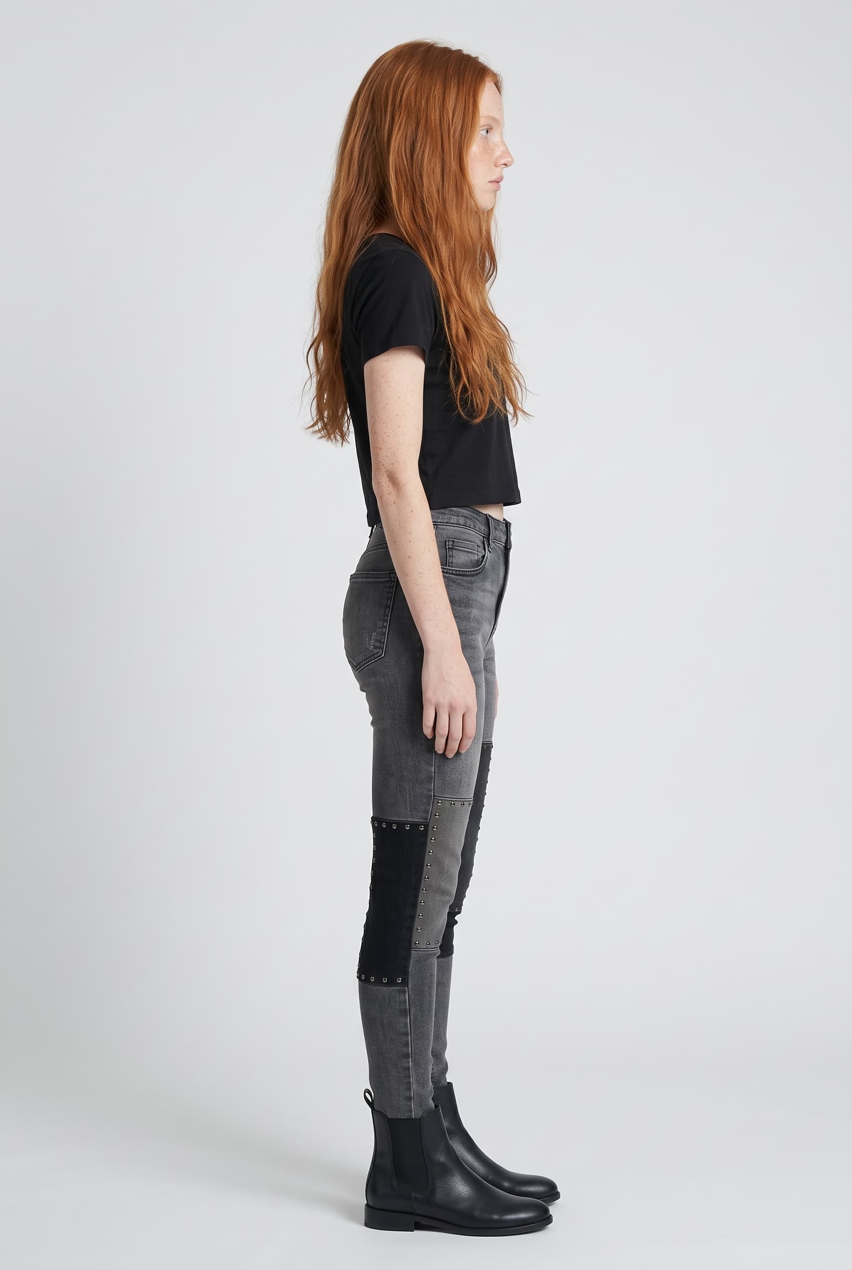 Pantalón de Mezclilla Negro con Estoperoles 3