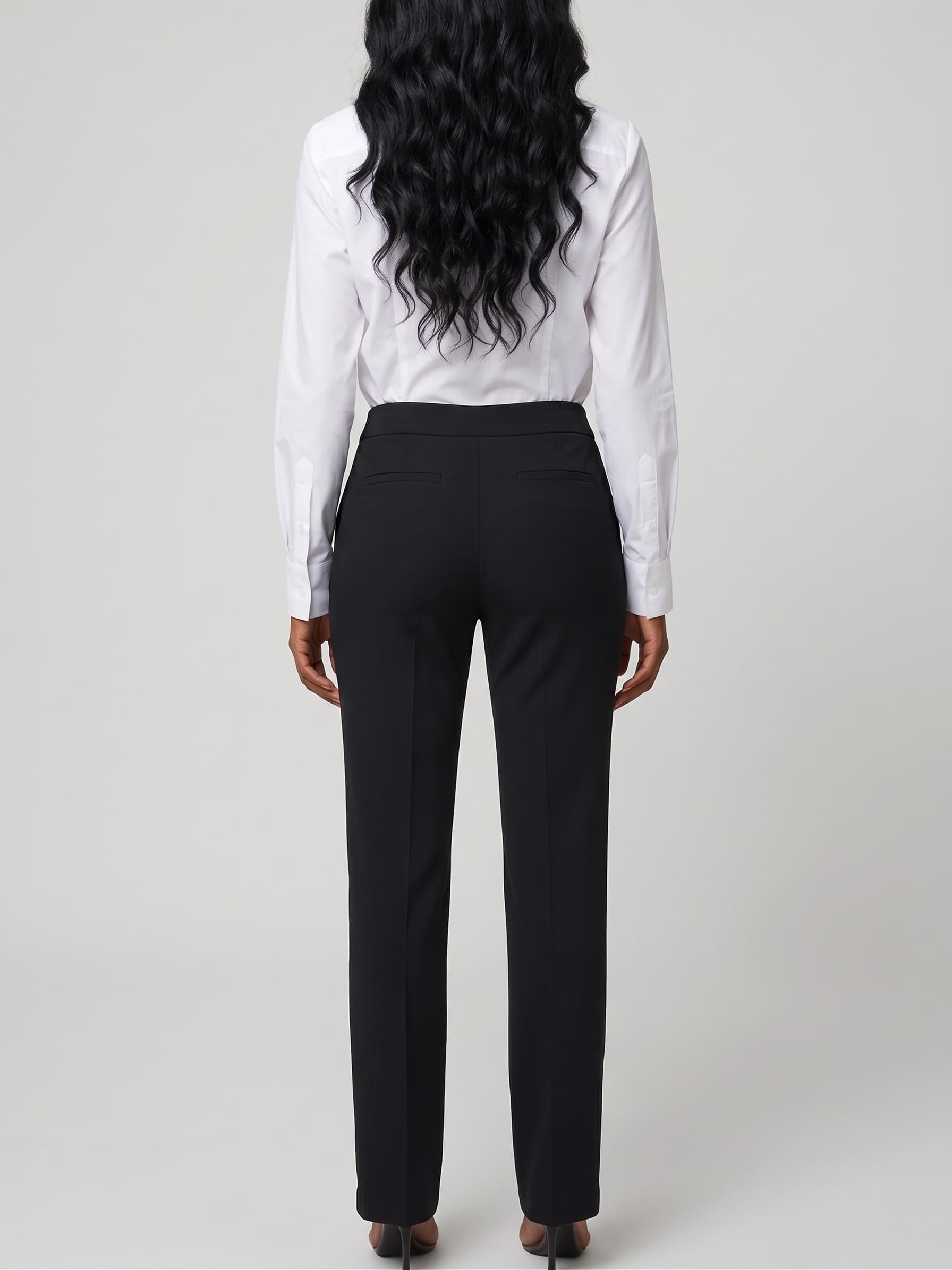 Pantalón de Vestir Negro con Hebilla Dorada 4