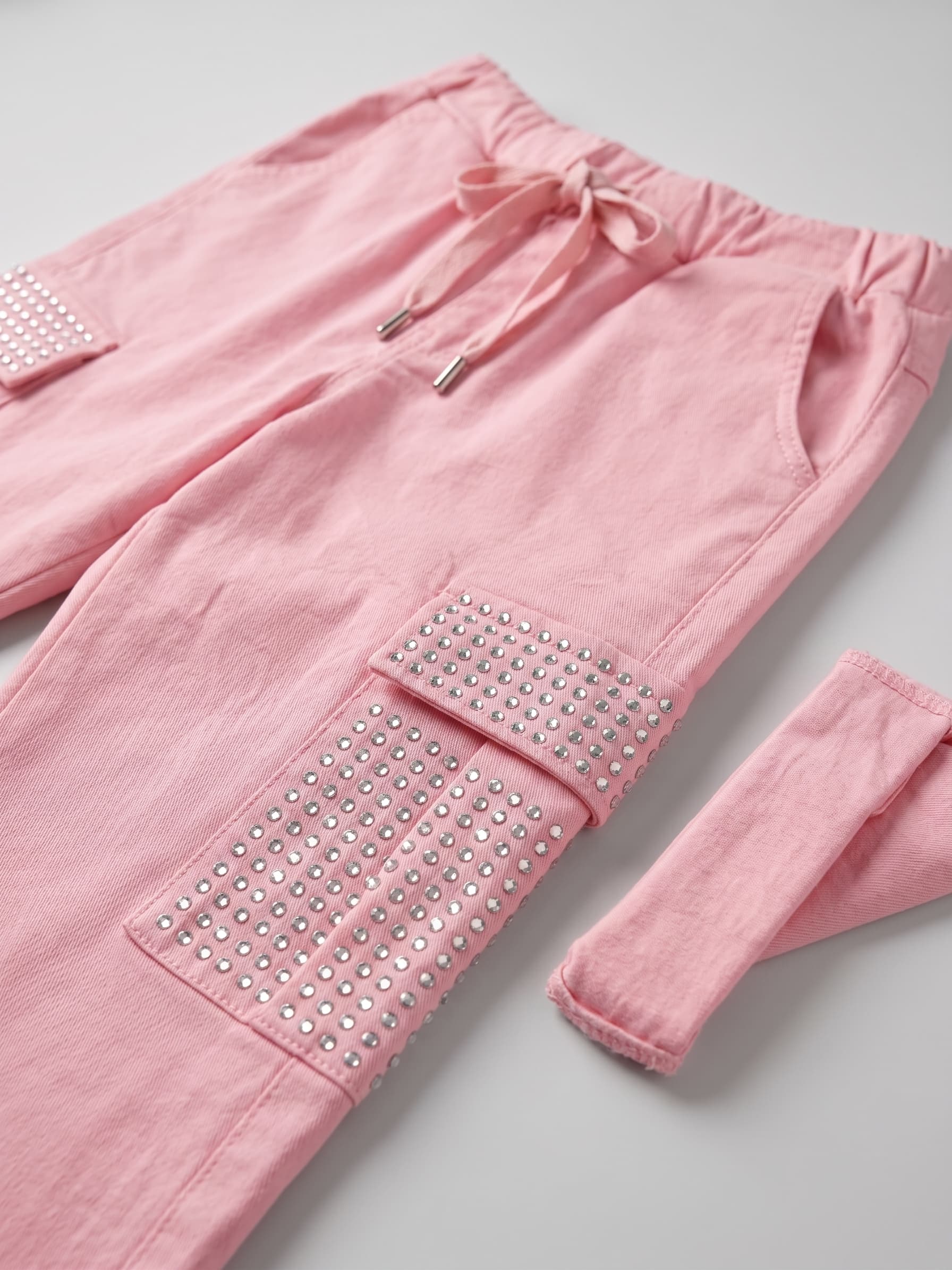 Pantalón Jogger Cargo Rosa con Detalles — vista 2