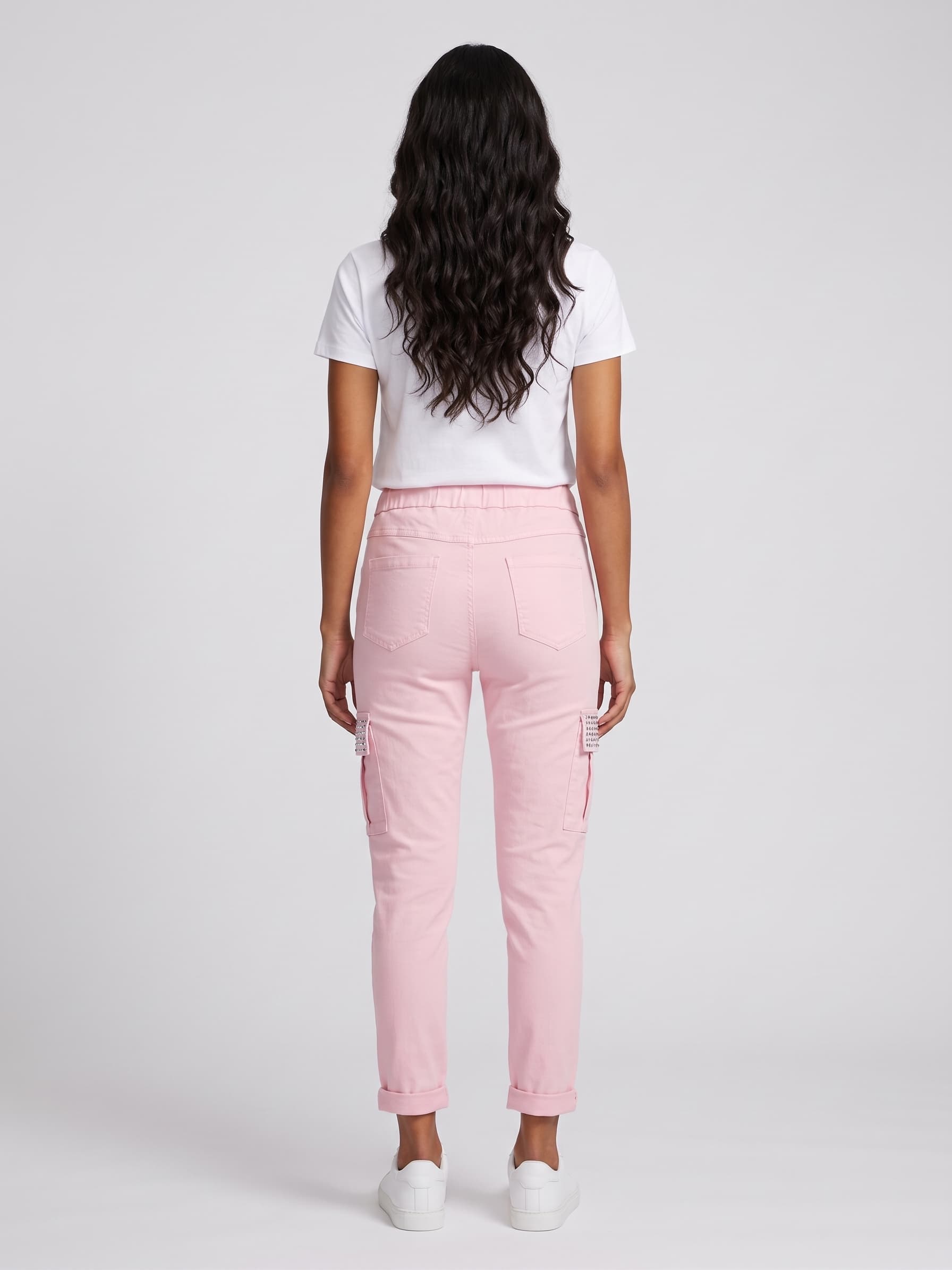 Pantalón Jogger Cargo Rosa con Detalles 4